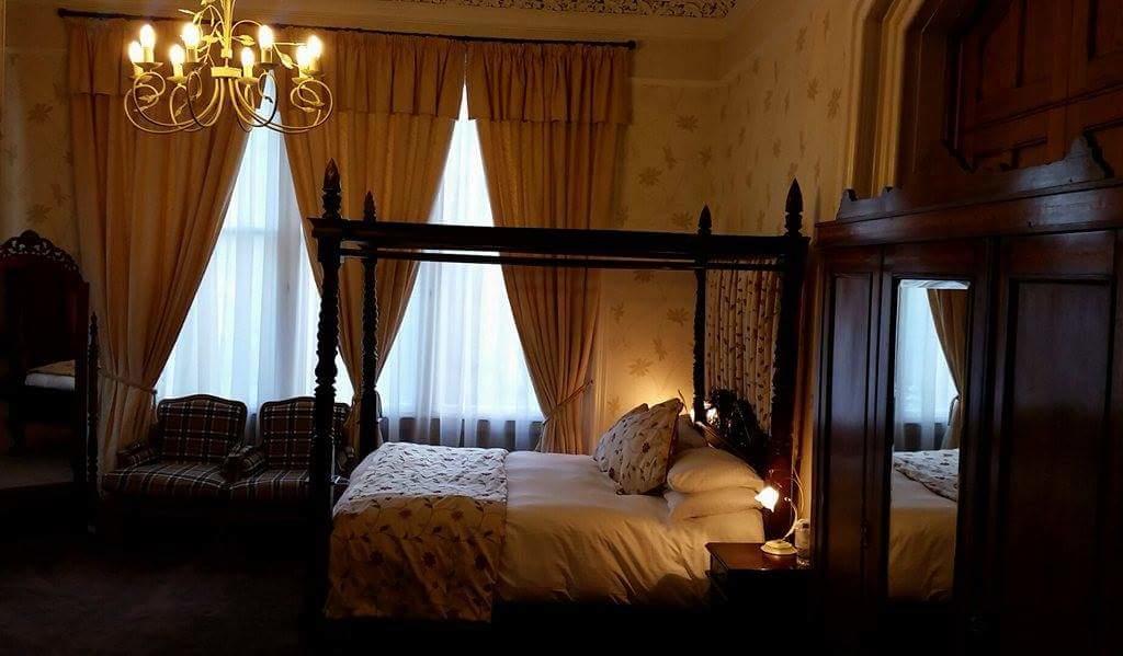 The Royal Hotel Tain Exterior foto
